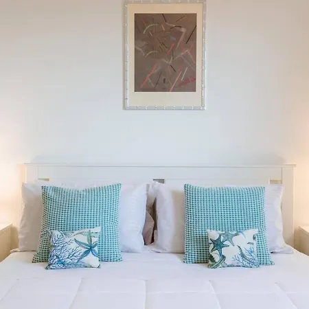 Piccapiana Sea View Attic Flat * Специя