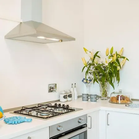 Daire Piccapiana Sea View Attic Flat - Mytouristhome La Spezia