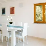 Piccapiana Sea View Attic Flat - Mytouristhome Специя