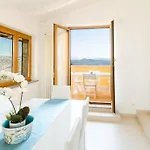 Lägenhet Piccapiana Sea View Attic Flat - Mytouristhome *